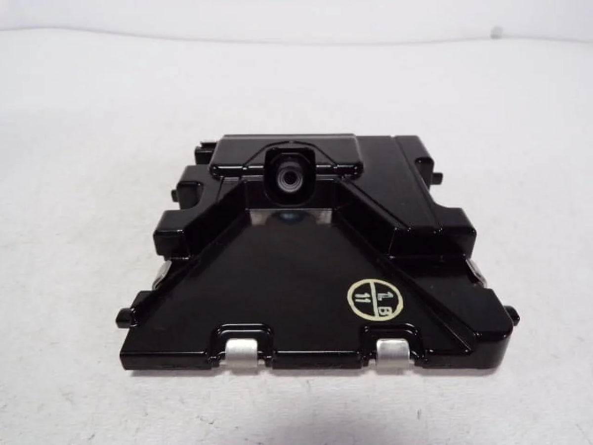 Pre-Owned 17 18 19 20 Toyota Prius Roof Mounted Lane Departure Warning Camera OEM LKQ (Good)
